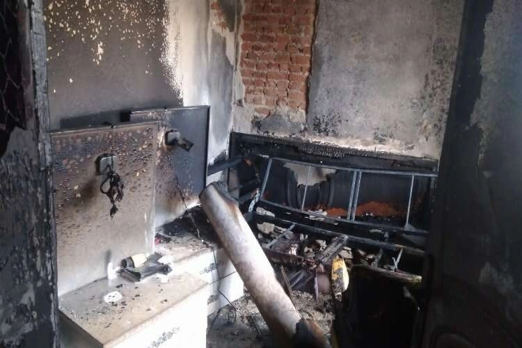 Aydın'da çıkan yangında ev küle döndü haberinin görseli