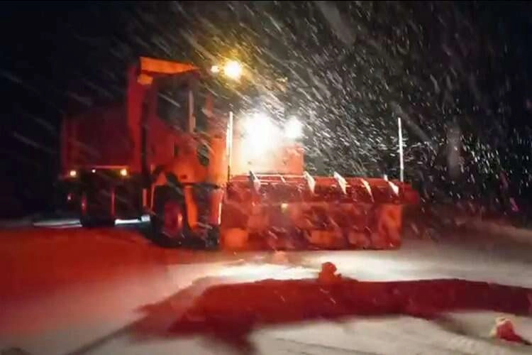 Afyonkarahisar’da kar önlemi alınıyor haberinin görseli