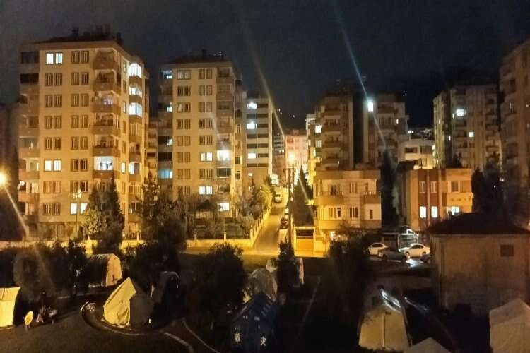 Adana ve Kahramanmaraş'ta deprem haberinin görseli