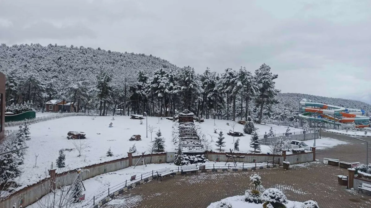 Ege&#039;ye baharda kar sürprizi