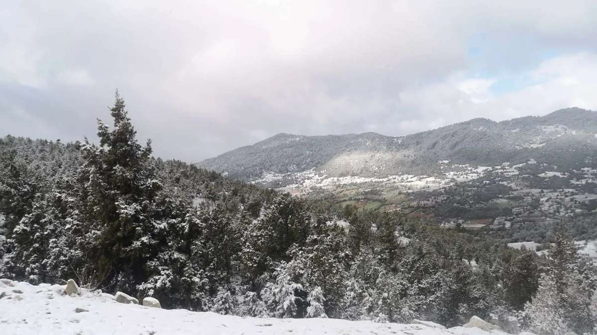 Ege&#039;ye baharda kar sürprizi