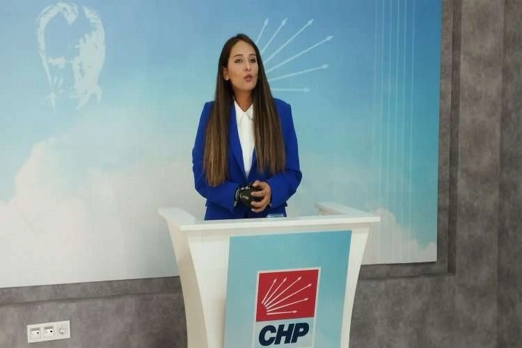 ‘Haklar lütuf olarak sunuluyor’ dedi: O isim CHP İzmir’den vekillik yoluna çıktı haberinin görseli