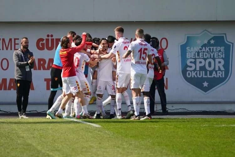 Göztepe play-off hattına iyice yaklaştı