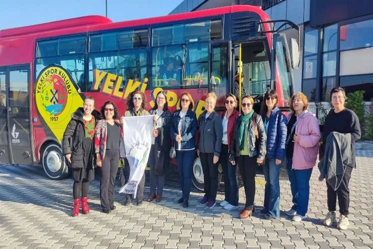 Güzelbahçe'den afetzede çocuklara sinema terapisi