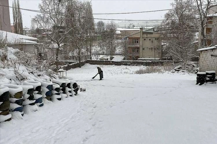 İlkbaharda kar haberinin görseli
