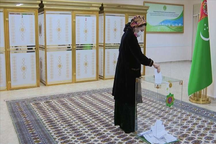 Türkmenistan’da genel seçimlerin galibi Demokrat Partisi oldu haberinin görseli