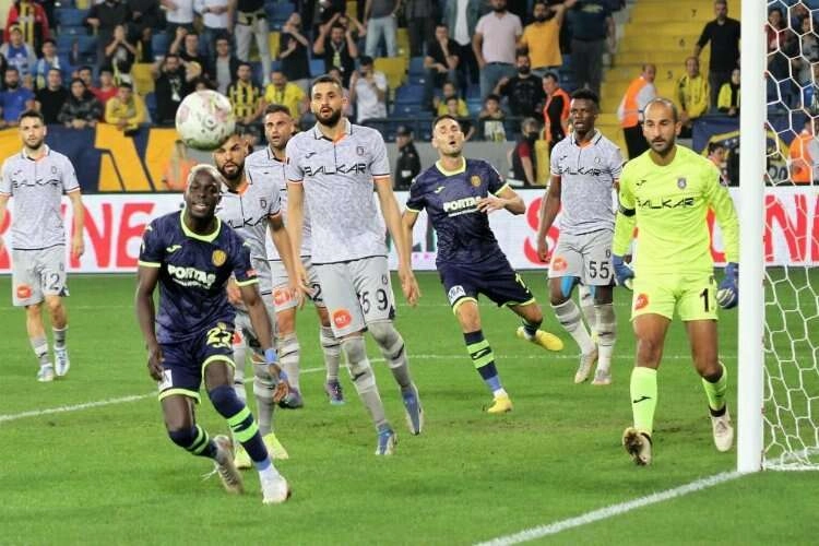 Medipol Başakşehir ile MKE Ankaragücü ile karşılaşıyor