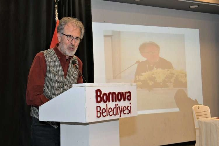 Bornova'da 'Yazma, Yaratma ve Okuma Cesareti' söyleşisi haberinin görseli