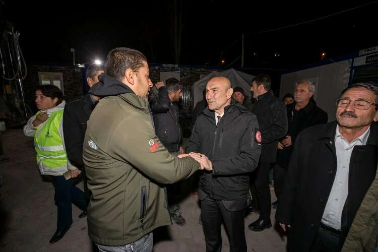 Başkan Soyer, Harmanlı ve Gölbaşı belediyelerini ziyaret etti haberinin görseli