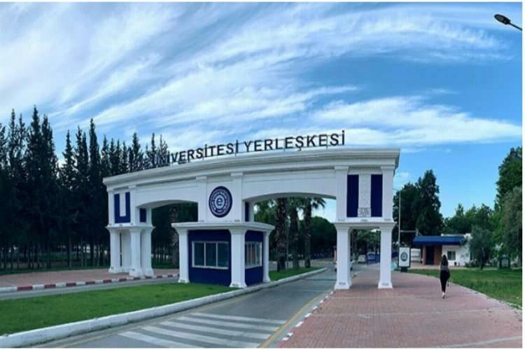 Ege Üniversite'nin yüz yüze eğitim kararı haberinin görseli