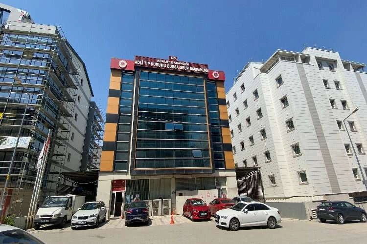 Anne ve kızı arka arkaya intihar etti haberinin görseli