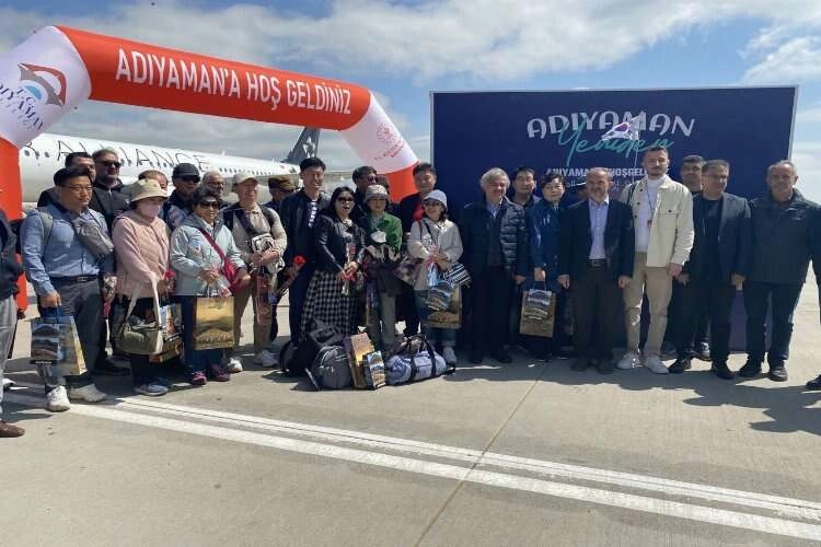 Deprem bölgesine giden ilk turist kafilesi Güney Kore’den haberinin görseli