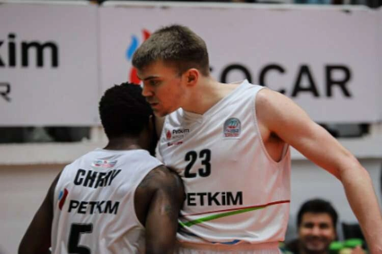 Aliağa Petkim Spor'dan kritik galibiyet haberinin görseli