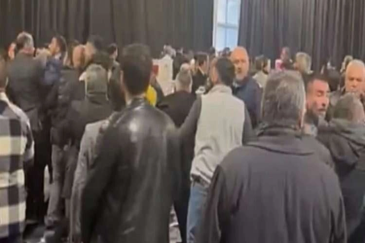 İYİ Parti temayül yoklamasında kavga çıktı haberinin görseli