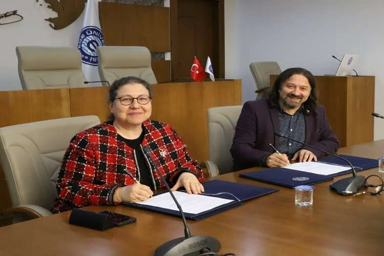 EÜ ile İKÇÜ arasında anlamlı proje haberinin görseli
