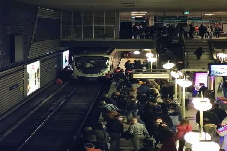 İzmir metrosunda korkunç olay haberinin görseli