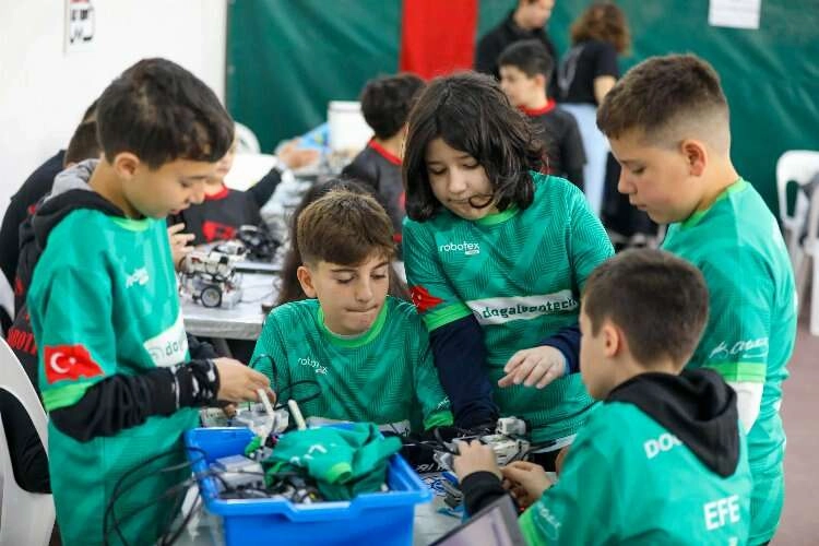 Buca Belediyesi Robotex’e ev sahipliği yaptı haberinin görseli