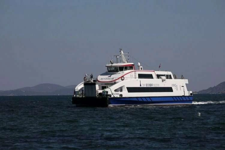 İzmir’de iptal olan vapur seferleri normale döndü haberinin görseli