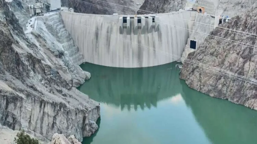 Yusufeli Barajı ve HES'te su yüksekliği 100 metreyi buldu