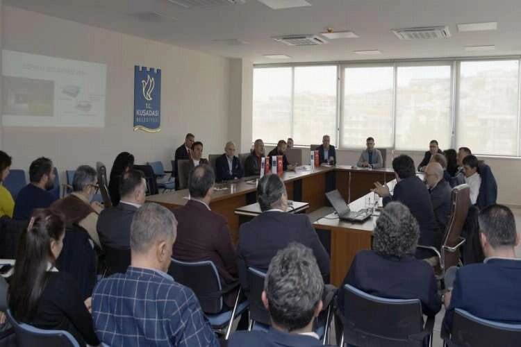 Aydın uzmanlar, depreme karşı toplandı haberinin görseli