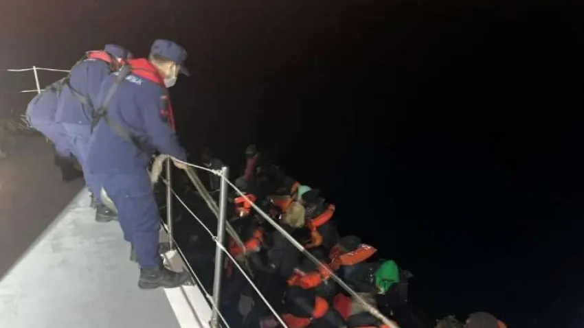 Muğla'da düzensiz göçmenler kurtarıldı haberinin görseli
