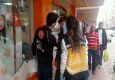 Diyarbakır'dan İzmir'e geldi sokak ortasında dövdü