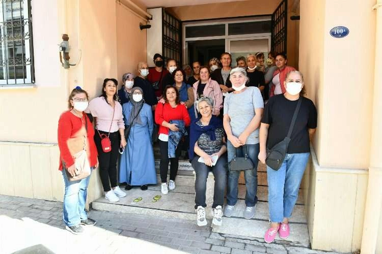 Çiğli Belediyesi’nden kadınlara kanser taraması desteği haberinin görseli