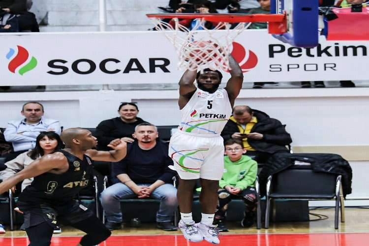 İzmirli basketbolcular haftanın beşinde haberinin görseli