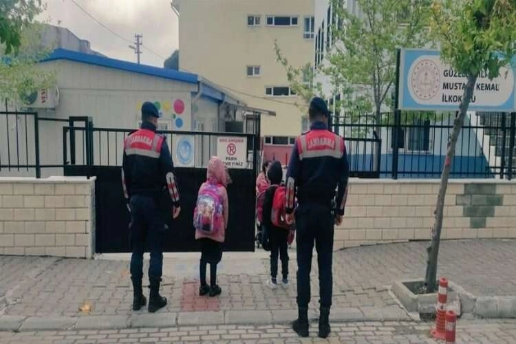 Öğrencilerin güvenliği için denetimler sürüyor haberinin görseli