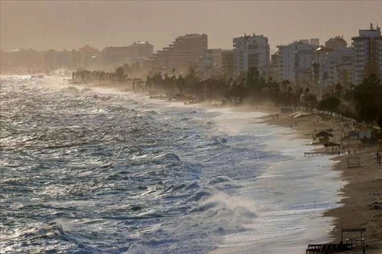 Meteoroloji uyardı: Antalya'da kuvvetli yağış haberinin görseli