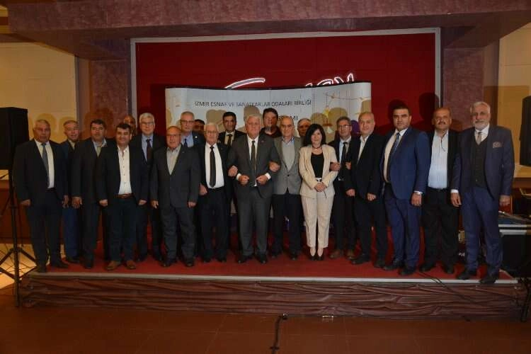 İzmir'de esnaf teşkilatı omuz omuza haberinin görseli