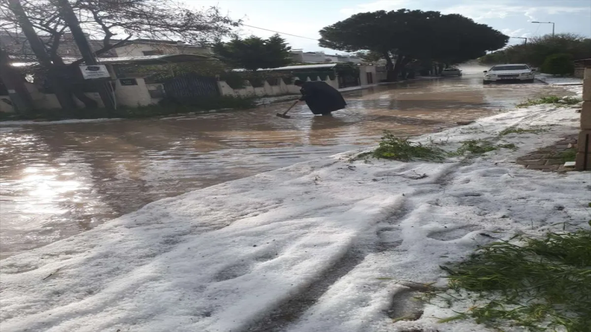 Çeşme nisan ayında beyaza büründü - 601