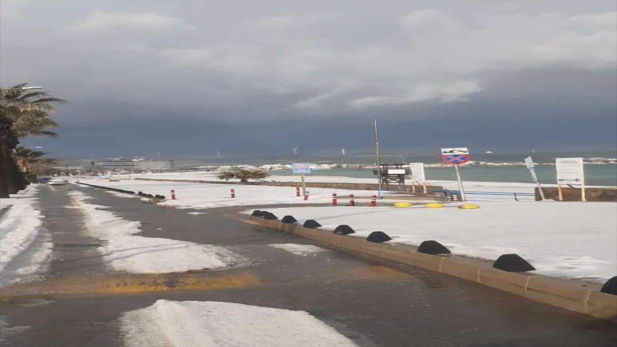 Çeşme nisan ayında beyaza büründü - 593