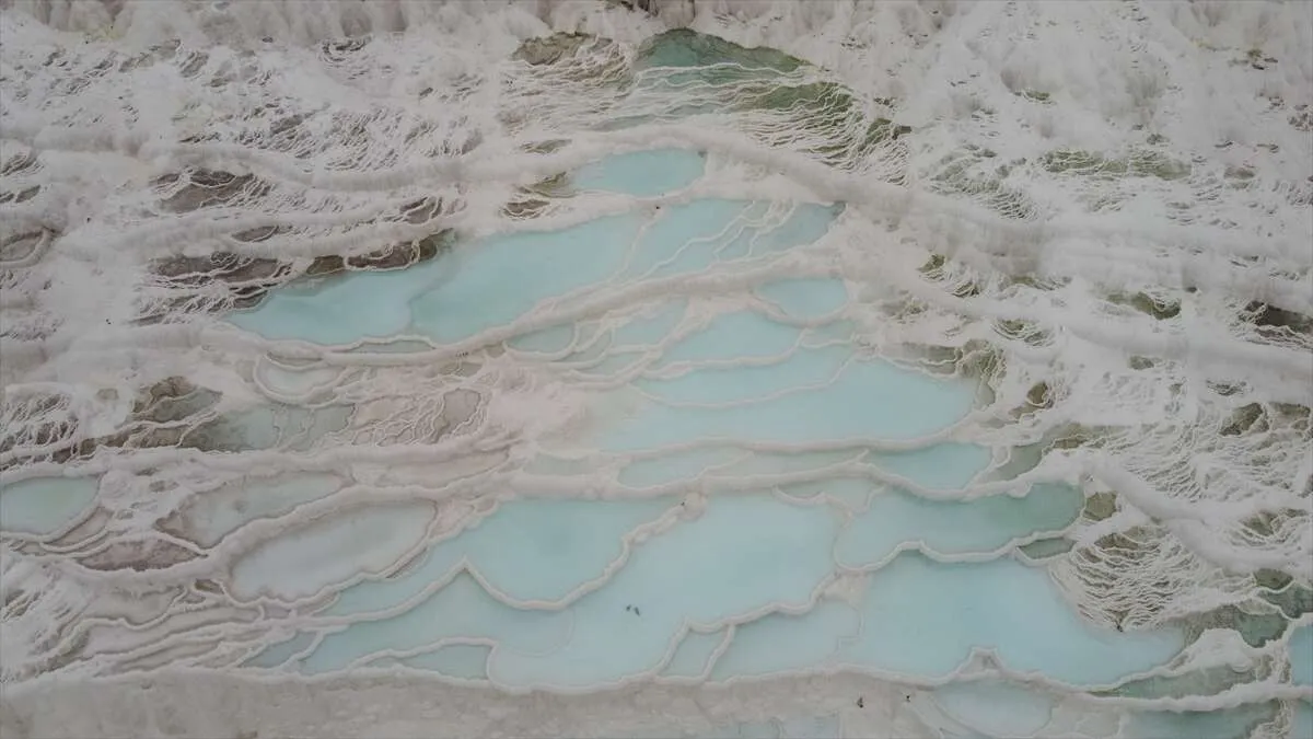 Pamukkale'ye yoğun ilgi... Ziyaretçi sayısı her yıl artıyor - 1708