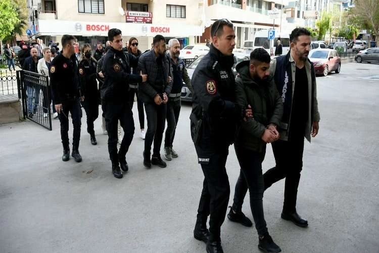 İzmir'li iş adamına 2 milyon 500 bin liralık senet! haberinin görseli