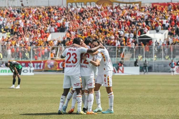 Göztepe - Samsunspor maçı nerede? Ne zaman? Saat kaçta? haberinin görseli