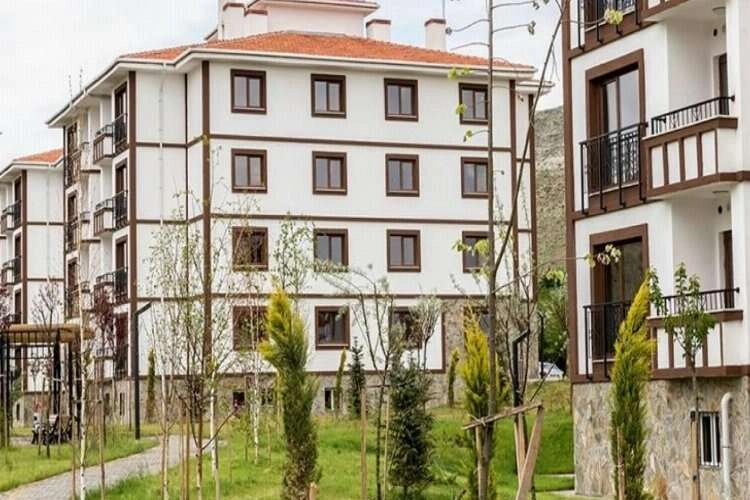 TOKİ konutları bakanlık önünde haberinin görseli