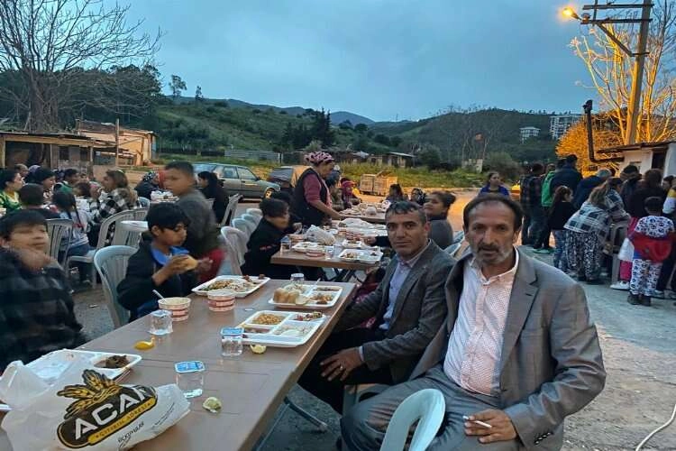 İzmirli Roman çiçekçiler:  Adayımız Evren Laçin haberinin görseli