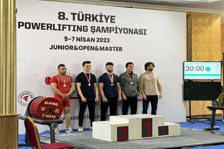 Önce ameliyat oldu sonra Türkiye 2.'si haberinin görseli