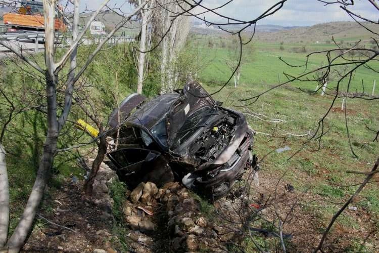 Talihsizliğin bu kadarı! 2 saat önce aldığı araçla kaza yaptı haberinin görseli