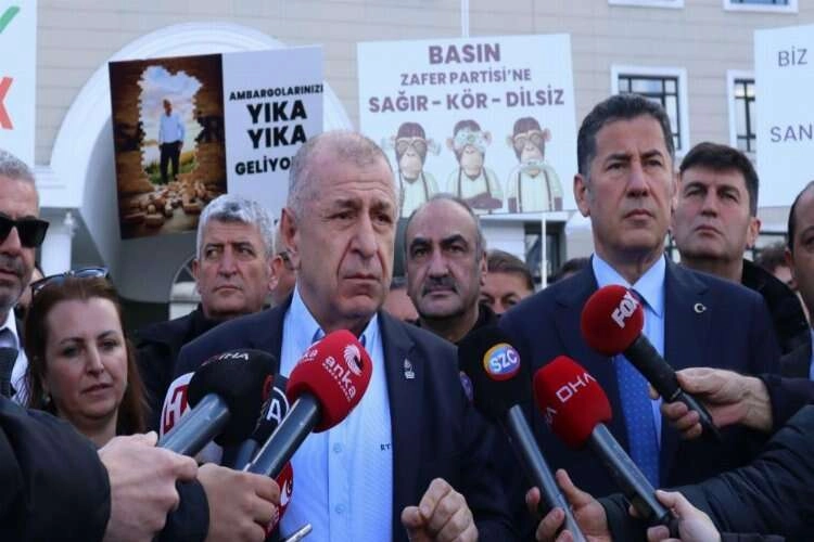 Ümit Özdağ ve Sinan Oğan, RTÜK önünde haberinin görseli