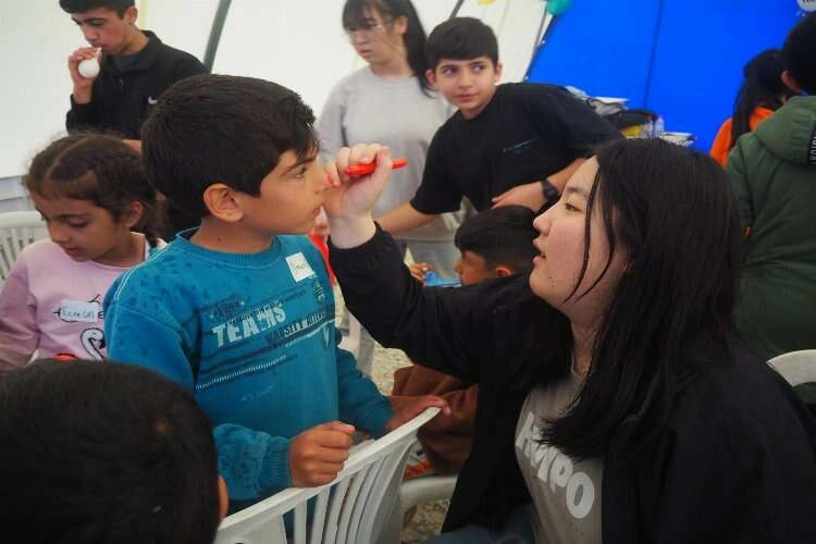 Güney Koreli öğrencilerden afetzedelere destek haberinin görseli