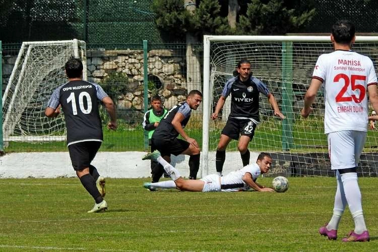 Çeşme Belediyespor sahasında mağlup haberinin görseli
