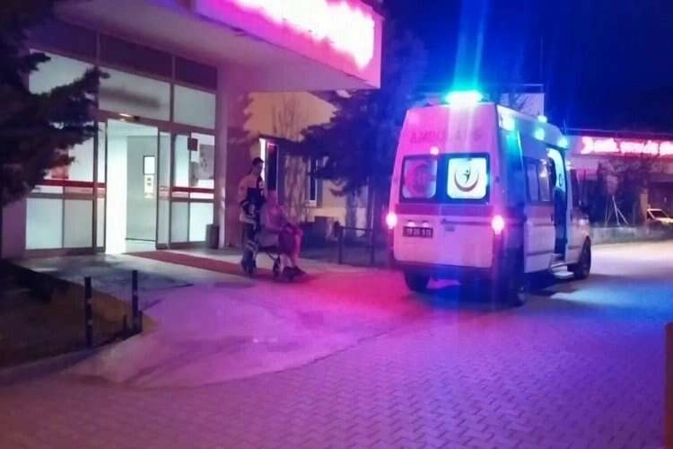Camiden çıkanlara ateş açtılar haberinin görseli