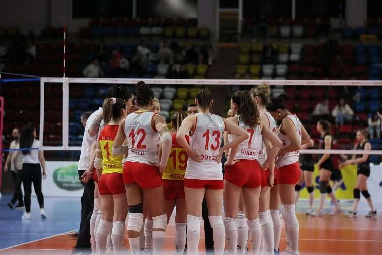 Göztepe Voleybol’da Sultanlar Ligi hayali sona erdi haberinin görseli