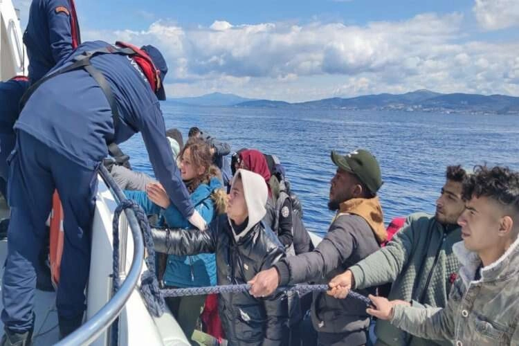 Aydın’da 25 düzensiz göçmen kurtarıldı haberinin görseli