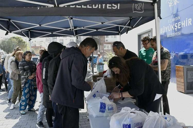 Kuşadası'nda “Beslenme Saati” projesi devam ediyor haberinin görseli