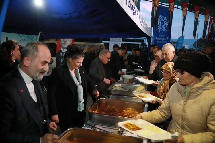 Aydın'da iftar programı devam ediyor haberinin görseli