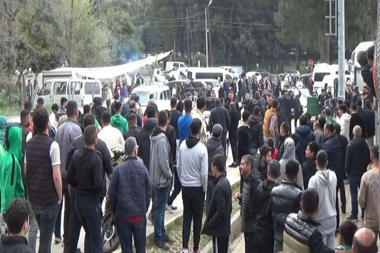 Maç sonrası sopalar havada uçuştu haberinin görseli
