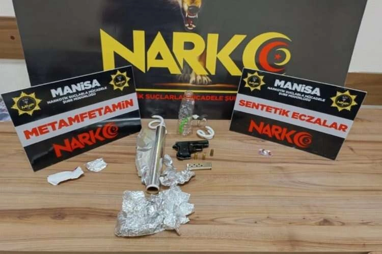 Manisa'da uyuşturucu tacirlerine operasyon haberinin görseli